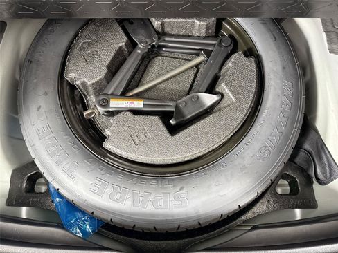 Certified 2025 Toyota RAV4 XLE FWD image 36