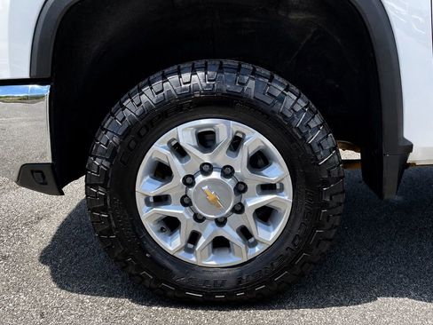 Used 2024 Chevrolet Silverado 2500 LTZ w/ LTZ Plus Package AWD/4WD image 60