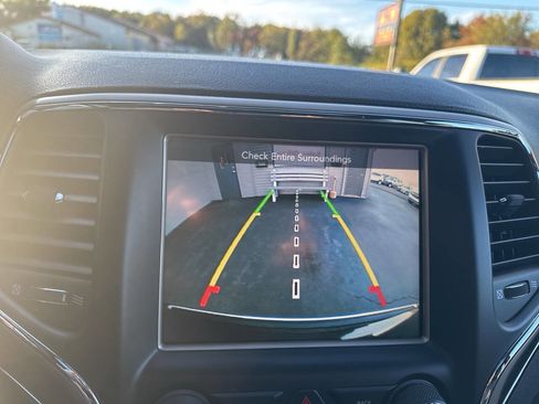 Used 2014 Jeep Grand Cherokee Limited image 31