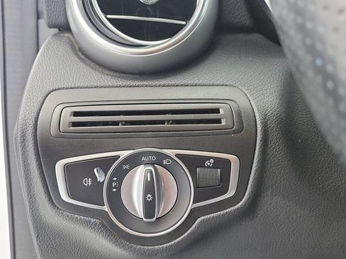 Used 2022 Mercedes-Benz GLC 300 w/ AMG Line image 32