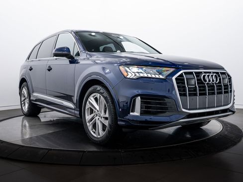 Used 2020 Audi Q7 3.0T Prestige w/ Prestige Package image 2