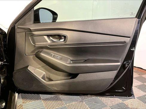 Used 2023 Honda Accord EX image 23