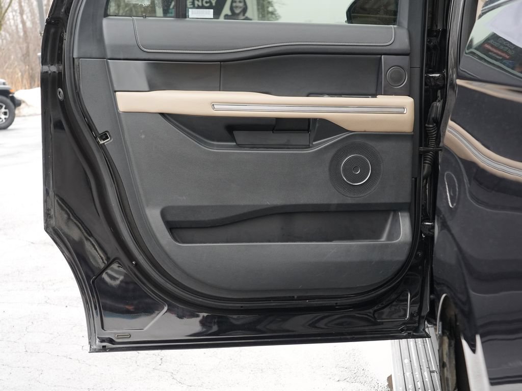 Used 2024 Ford Expedition Max Limited AWD/4WD image 22
