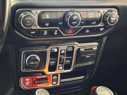 Used 2020 Jeep Gladiator Rubicon AWD/4WD image 30