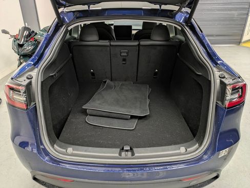 Used 2023 Tesla Model Y Long Range image 8