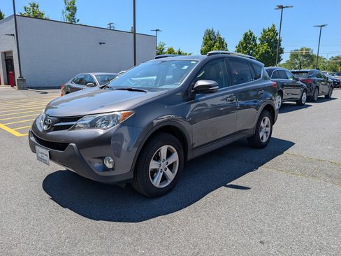 Used 2014 Toyota RAV4 XLE AWD/4WD image 7