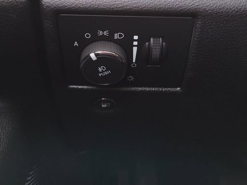 Used 2017 Jeep Grand Cherokee Laredo w/ Quick Order Package 2BE image 11