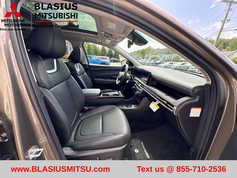 Used 2025 Hyundai Tucson Limited AWD/4WD image 51