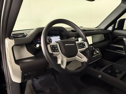 Used 2024 Land Rover Defender 110 X-Dynamic SE AWD/4WD image 5