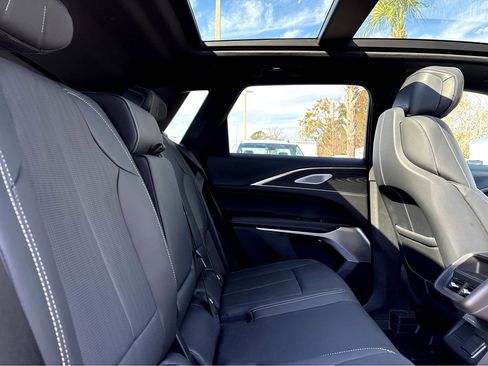 Used 2024 Cadillac Lyriq Sport image 14