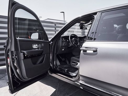 Used 2020 Rolls-Royce Cullinan AWD/4WD image 35