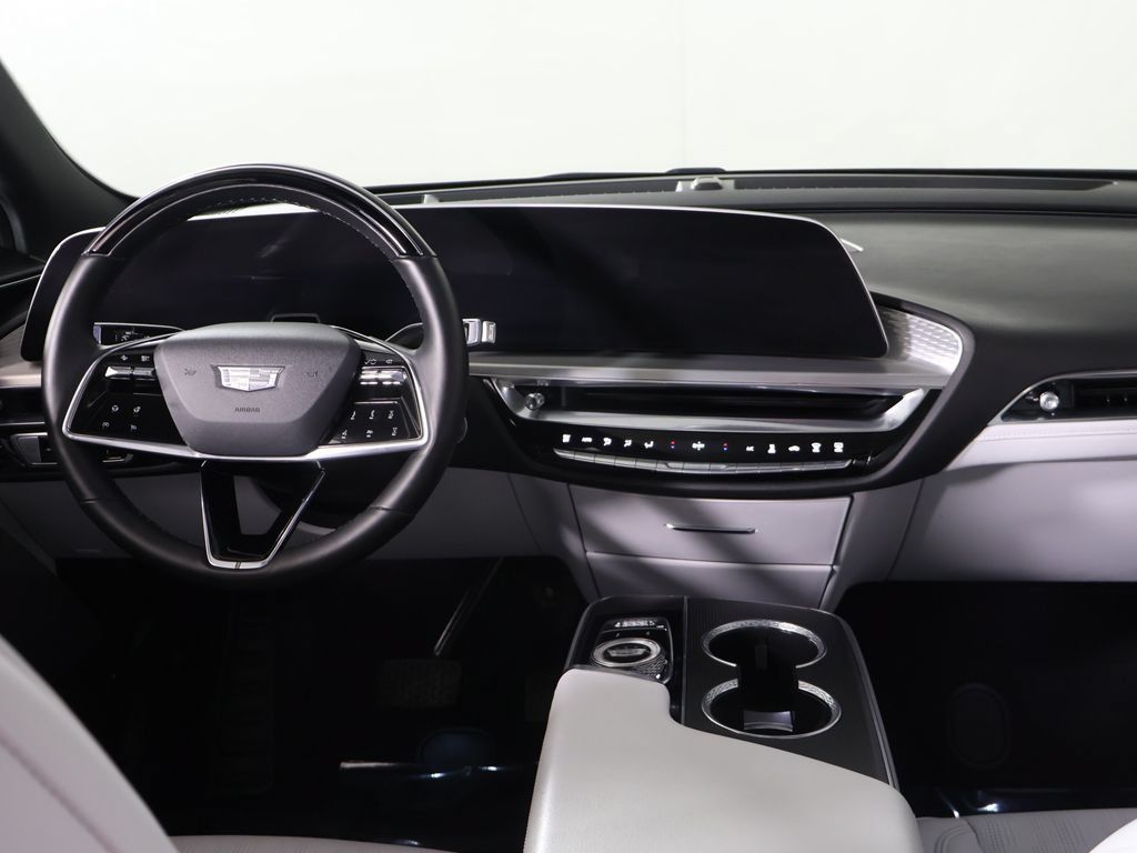 Used 2024 Cadillac Lyriq Sport RWD image 37