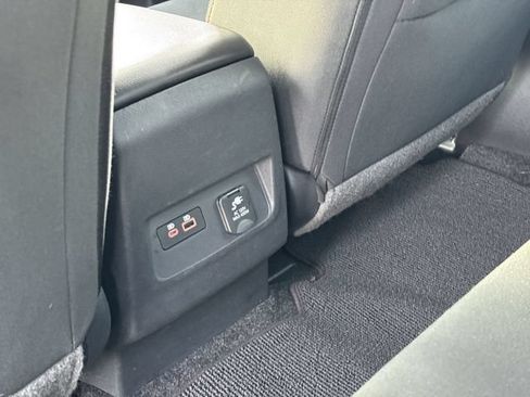 Used 2025 Nissan Frontier PRO-4X w/ Pro Convenience Package AWD/4WD image 13
