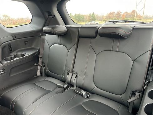 Used 2025 Honda Pilot TrailSport image 30