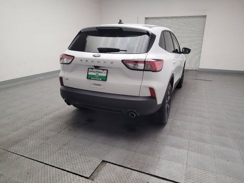 Used 2022 Ford Escape SE w/ SE Sport Appearance Package image 7