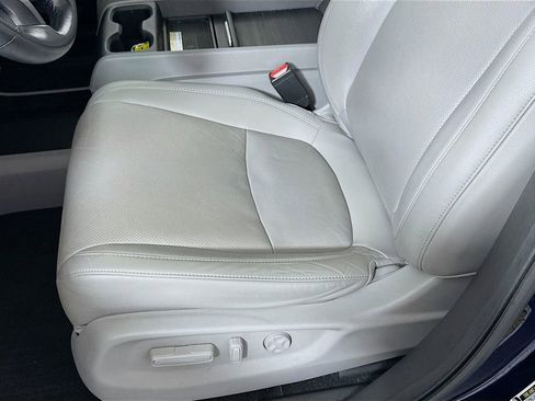 Used 2018 Honda Odyssey Elite image 19