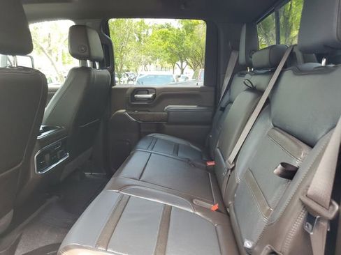 Used 2022 GMC Sierra 2500 Denali w/ Denali Ultimate Package AWD/4WD image 11