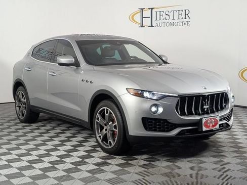 Used 2018 Maserati Levante AWD/4WD image 2