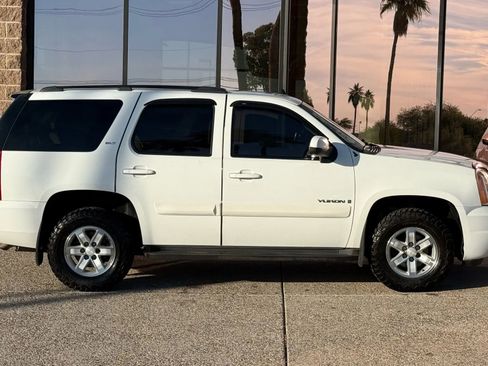 Used 2008 GMC Yukon SLT w/ SLT Preferred Equipment Group image 14