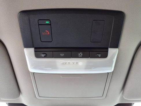 Used 2024 Nissan Pathfinder SL FWD image 13
