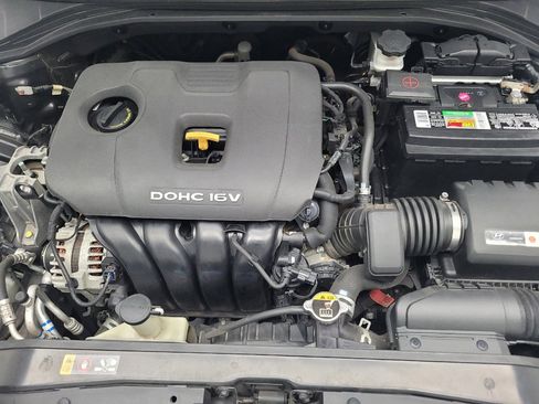 Used 2017 Hyundai Elantra SE FWD image 30
