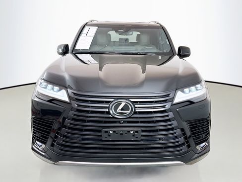 Used 2026 Lexus LX 700h Overtrail image 2