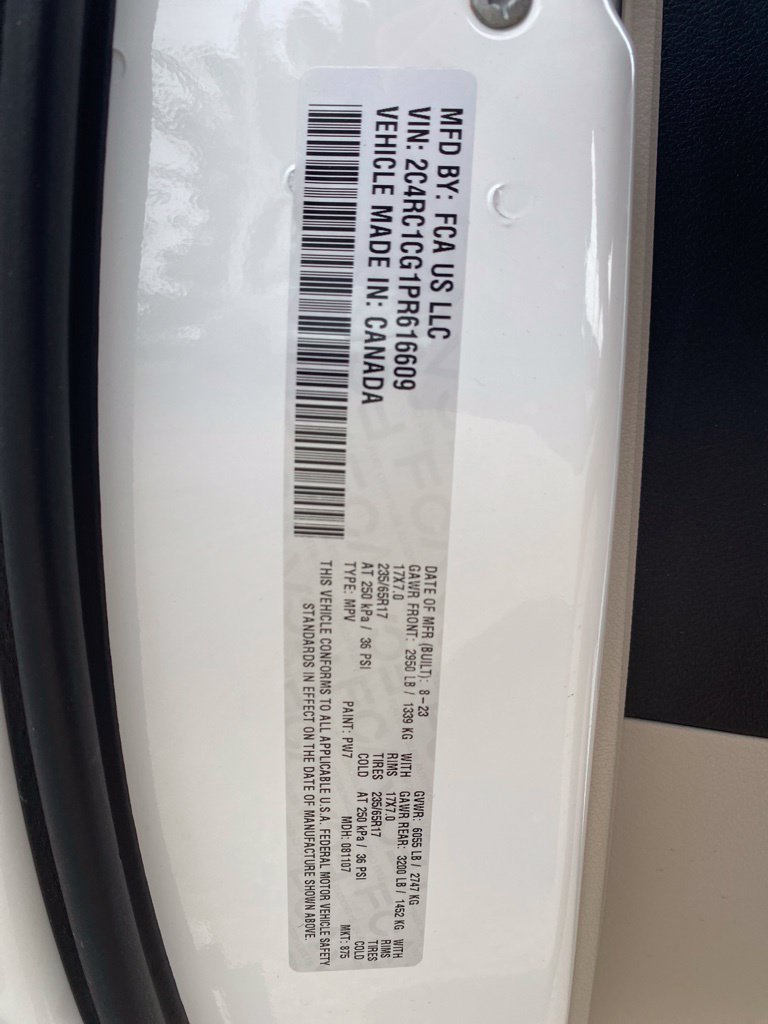 Used 2023 Chrysler Voyager LX FWD image 39