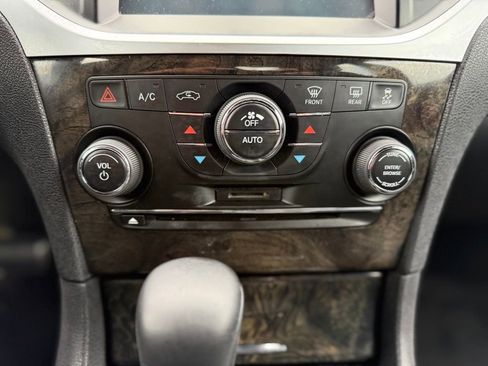 Used 2012 Chrysler 300 C AWD/4WD image 31