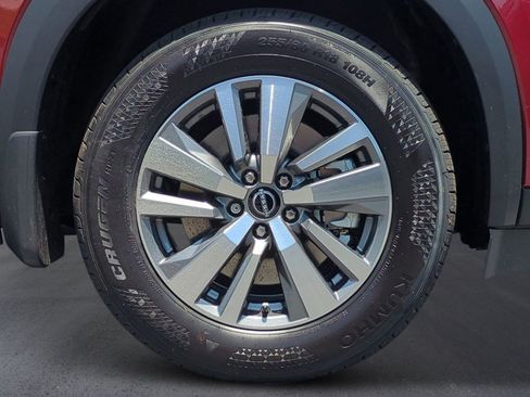 New 2026 Nissan Pathfinder SL FWD image 9
