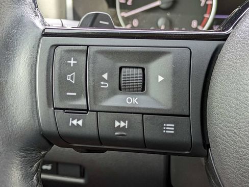 Used 2023 Nissan Rogue SL FWD image 29