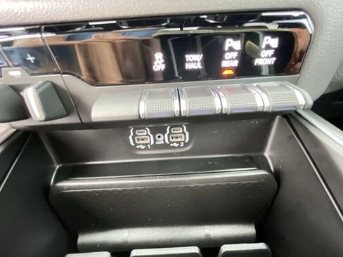 Used 2024 RAM 1500 Big Horn RWD image 20