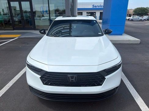 Used 2023 Honda Accord Sport image 2