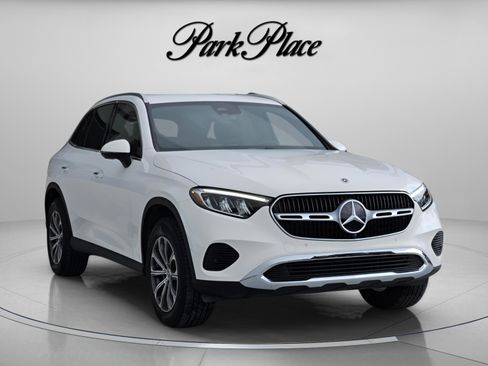 Certified 2025 Mercedes-Benz GLC 300 4MATIC image 6