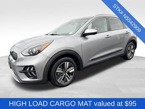 Certified 2022 Kia Niro LXS image 3