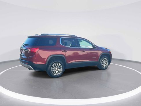Used 2017 GMC Acadia SLE image 8