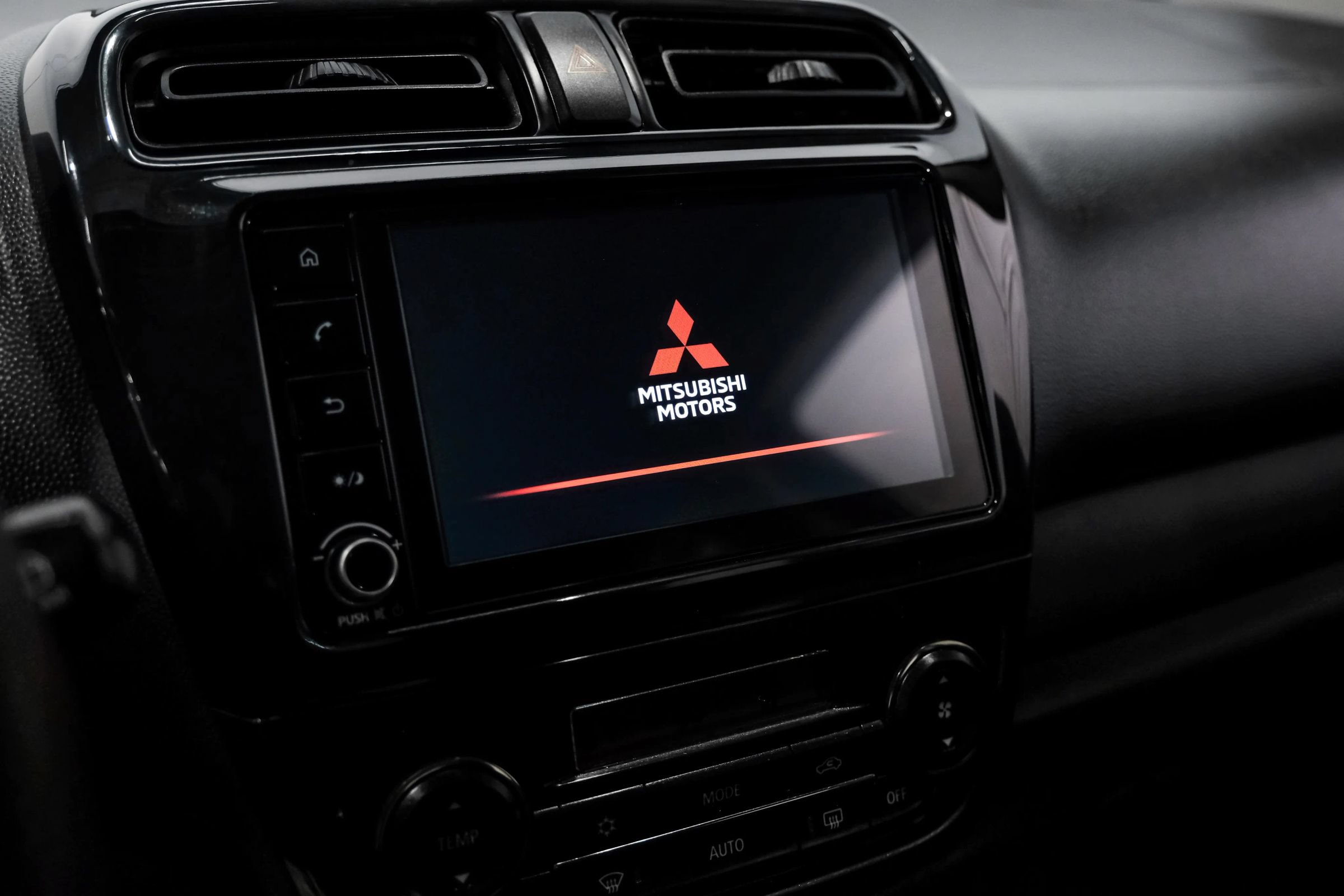 Used 2024 Mitsubishi Mirage ES FWD image 32