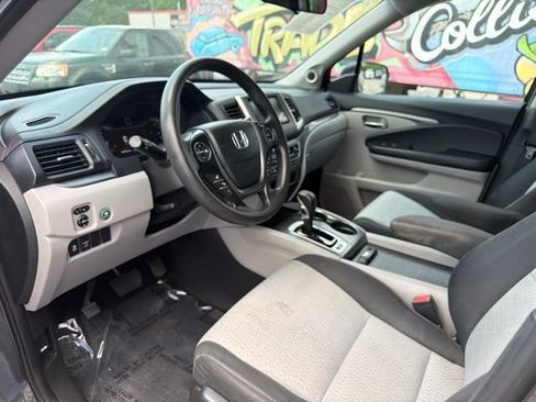 Used 2017 Honda Ridgeline RT image 9