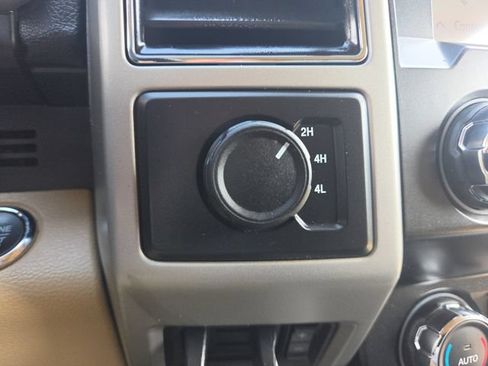 Used 2020 Ford F350 Lariat AWD/4WD image 20