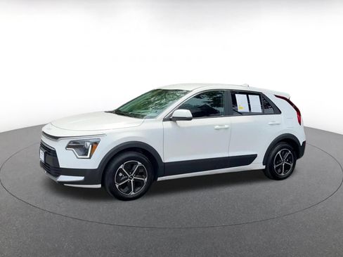Used 2026 Kia Niro LX FWD image 8