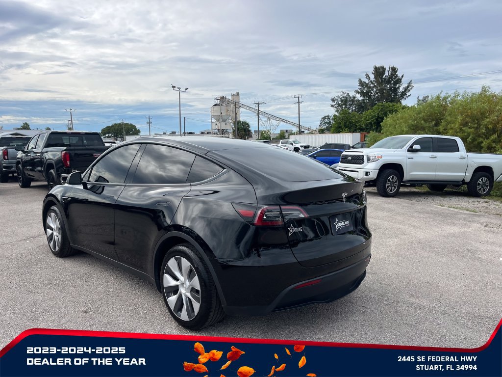 Used 2024 Tesla Model Y Long Range RWD image 5