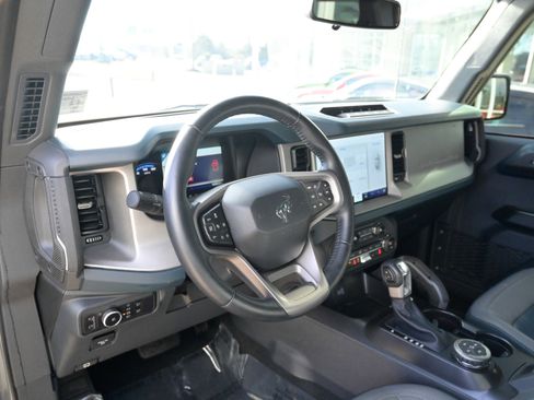 Used 2024 Ford Bronco Outer Banks w/ Sasquatch Package image 16