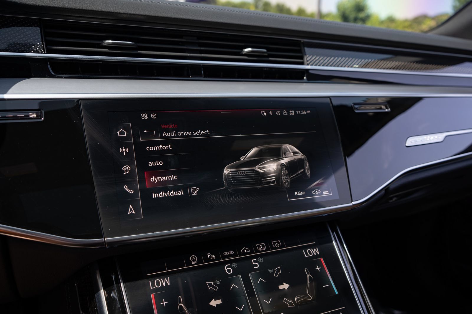 Used 2024 Audi S8 AWD/4WD image 61