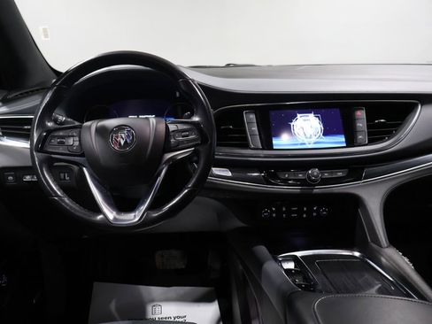 Used 2024 Buick Enclave Premium image 23