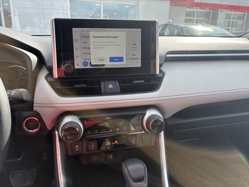 Used 2025 Toyota RAV4 XLE w/ Convenience Package image 18