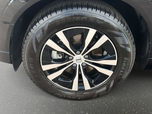 Certified 2025 Volvo XC60 B5 Core AWD/4WD image 10
