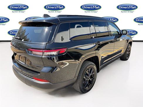 Used 2024 Jeep Grand Cherokee L Altitude image 7