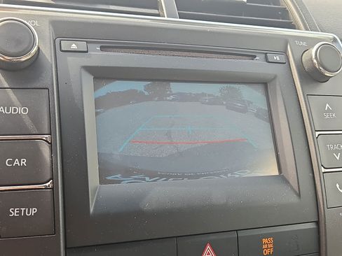 Used 2015 Toyota Camry LE FWD image 20