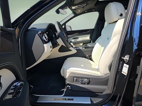 New 2024 Bentley Bentayga Extended Wheelbase image 16