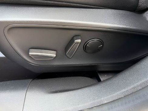 Certified 2025 Ford Escape ST-Line Elite w/ Premium Technology Package AWD/4WD image 22