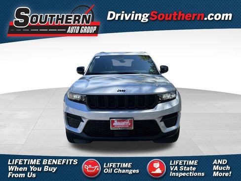 New 2025 Jeep Grand Cherokee Altitude image 1